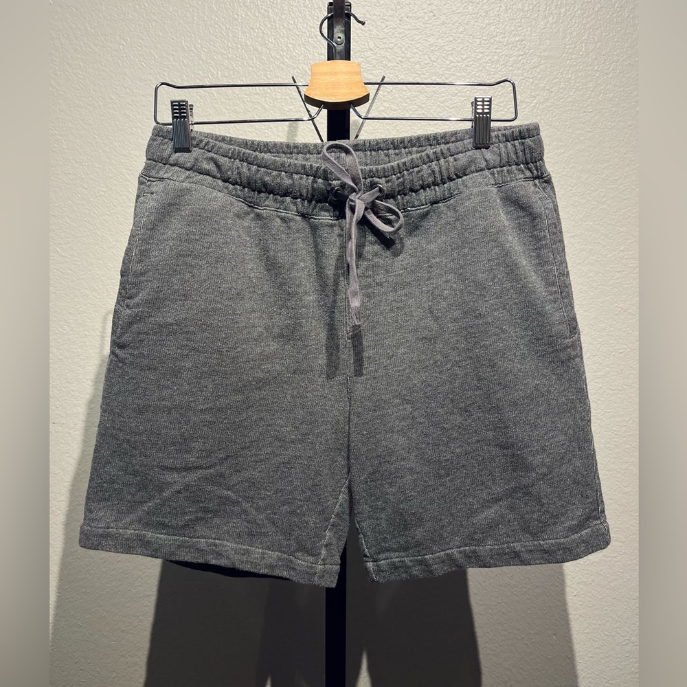 Joe Fresh Gray Sweat Shorts / Size S (Men’s)